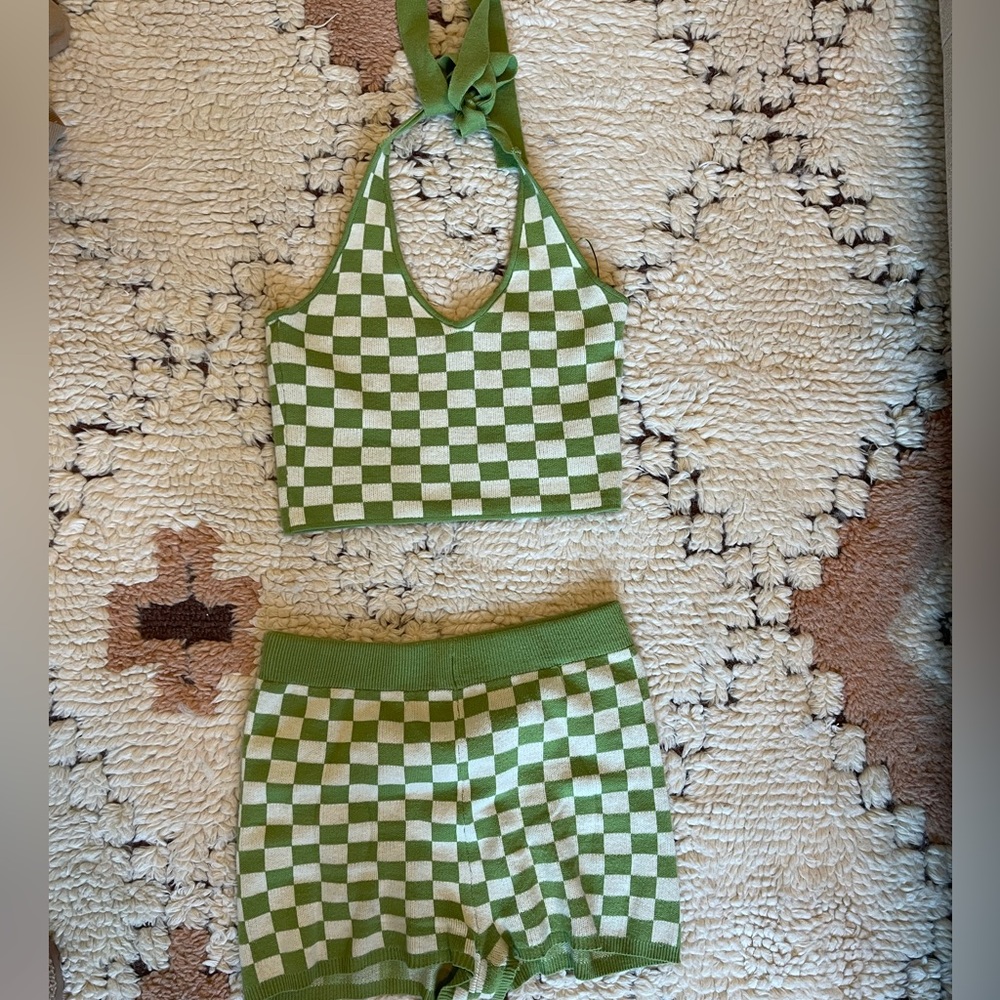 Green Checkered Set. Size M.